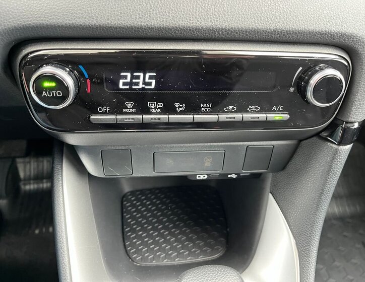 Toyota Yaris Hatchback 1,5 l 68 kw