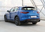 Alfa Romeo Stelvio 10
