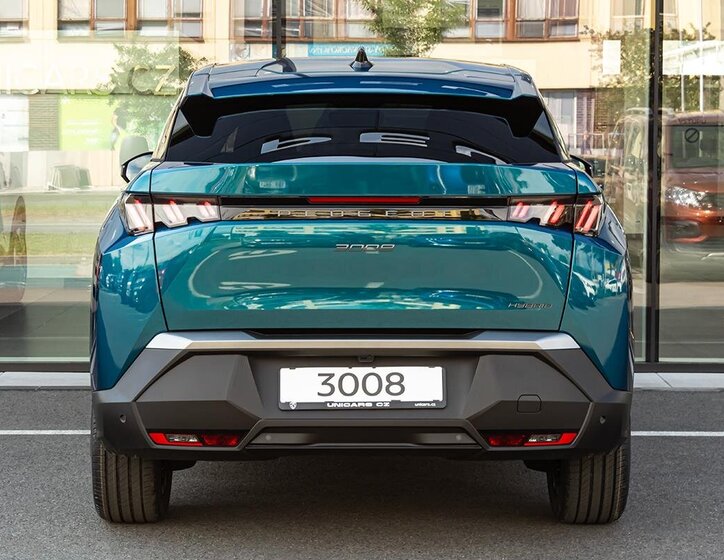 Peugeot 3008 SUV 1,2 l 107 kw