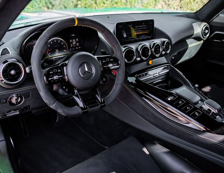 Mercedes-Benz AMG GT 22