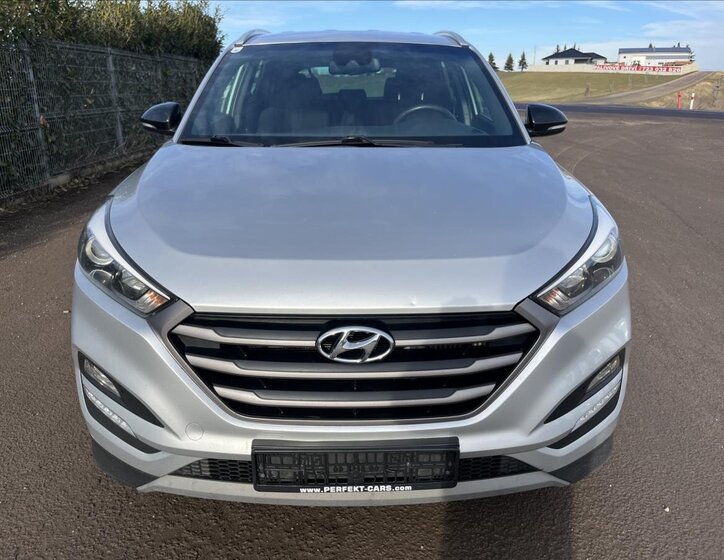 Hyundai Tucson SUV 2,0 l 100 kw
