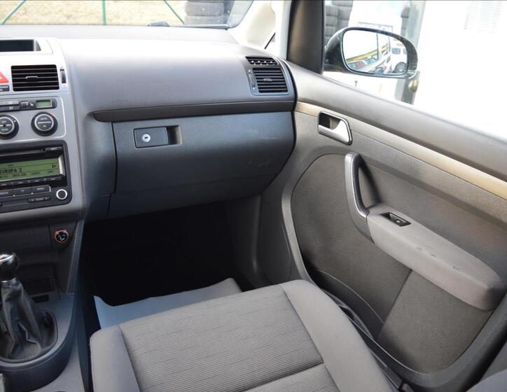 Volkswagen Touran 27