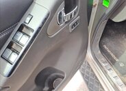 Nissan Pathfinder Kombi 3,0 l 170 kw