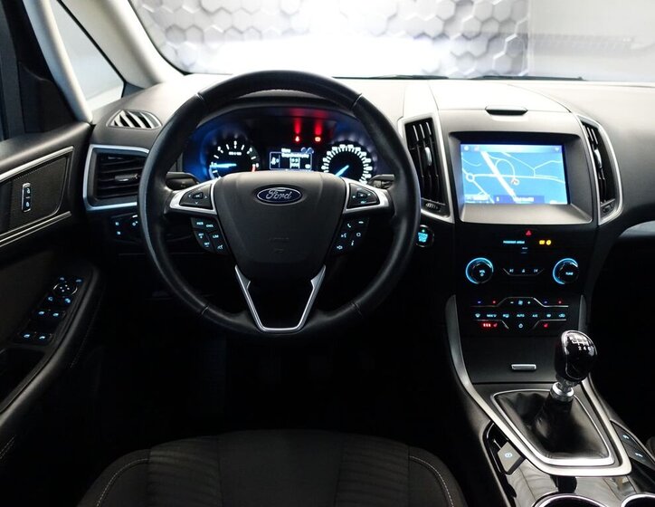 Ford S-MAX MPV 2,0 l 110 kw