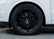 Porsche Cayenne SUV 3,0 l 260 kw