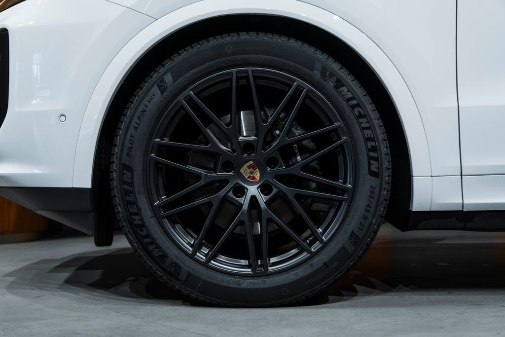 Porsche Cayenne SUV 3,0 l 260 kw