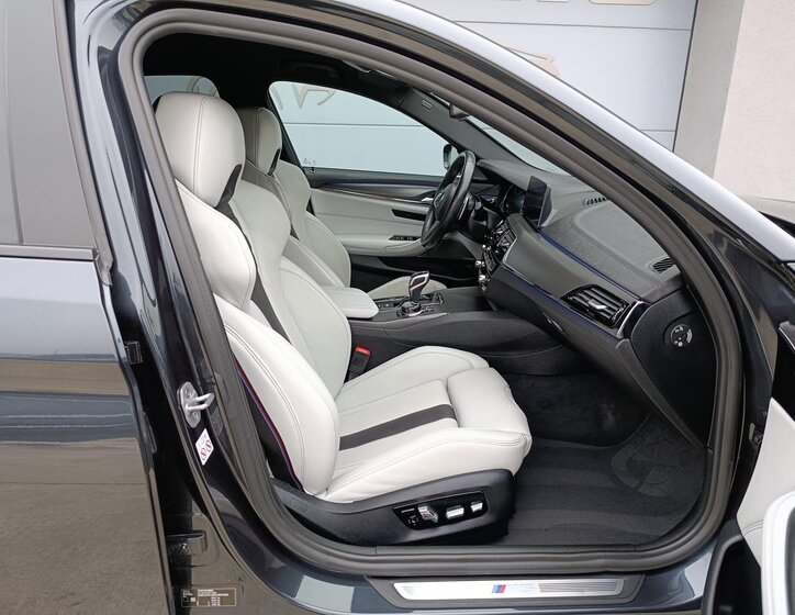 BMW M5 Sedan 4,4 l 460 kw