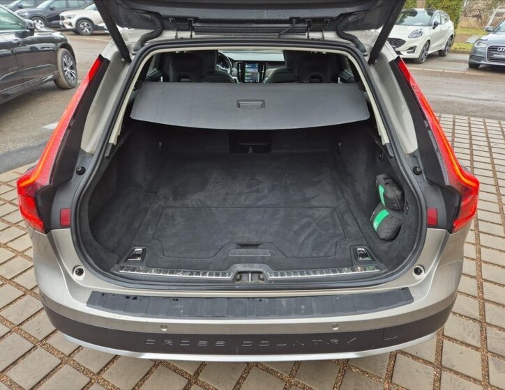 Volvo V90 Kombi 2,0 l 145 kw