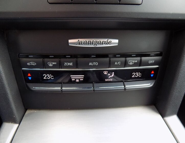 Mercedes-Benz Třídy E Sedan / Limuzína 2,1 l 125 kw