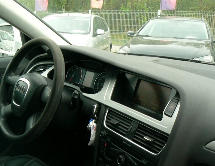 Audi A4 Kombi 2,0 l 105 kw