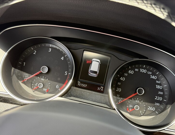 Volkswagen Passat 12