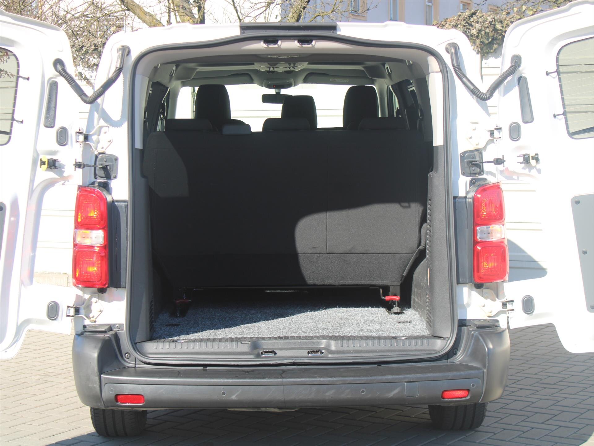 Toyota ProAce Kombi 2,0 l 106 kw