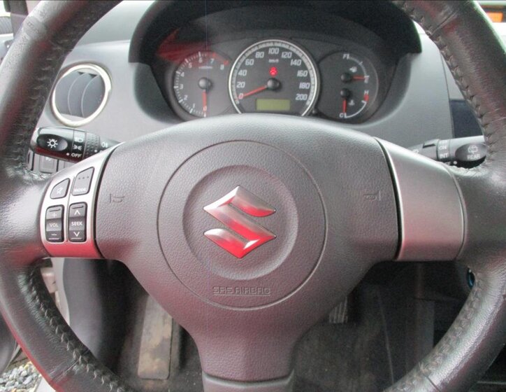 Suzuki Swift Hatchback 1,3 l 67 kw