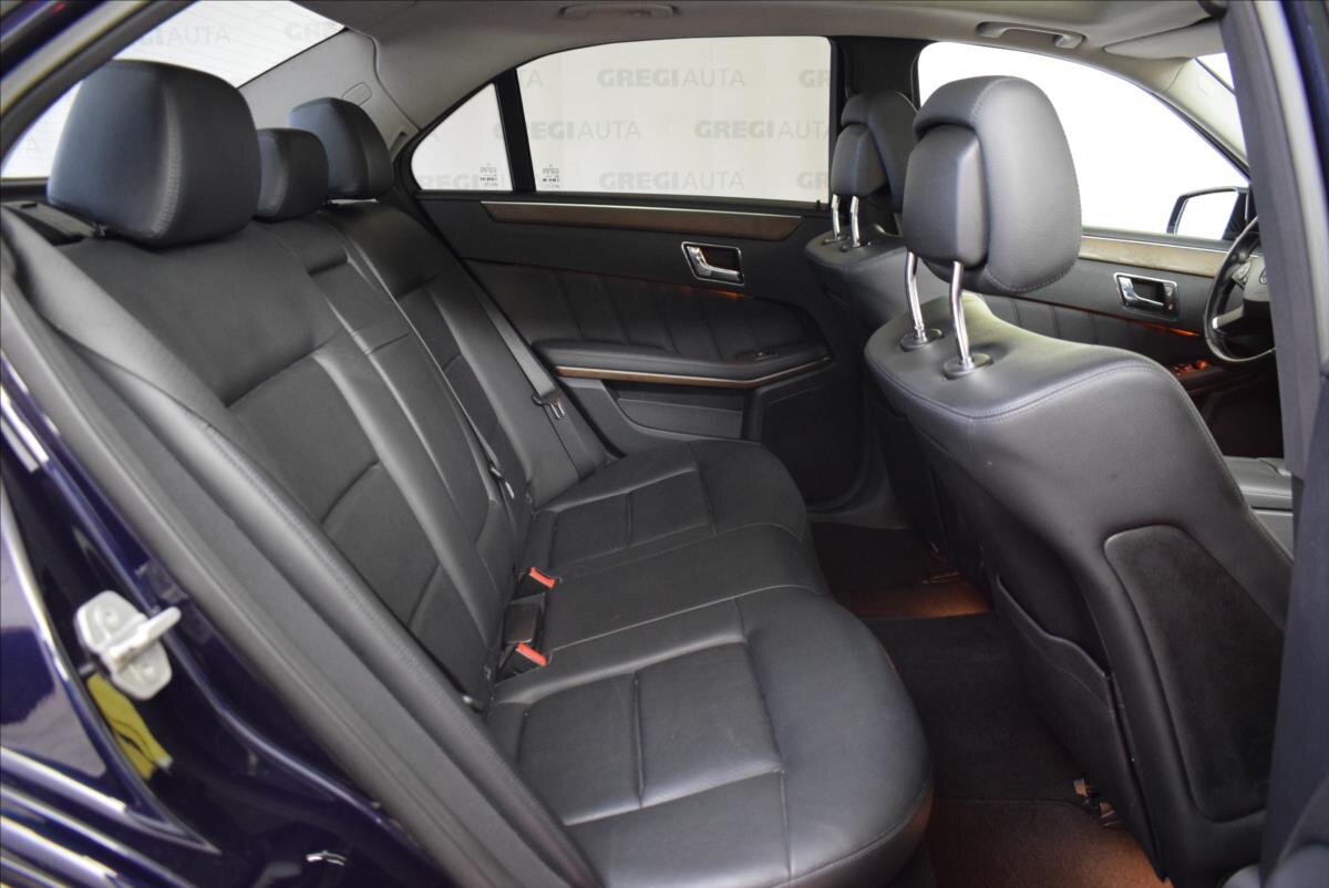 Mercedes-Benz Třídy E Sedan / Limuzína 3,0 l 170 kw