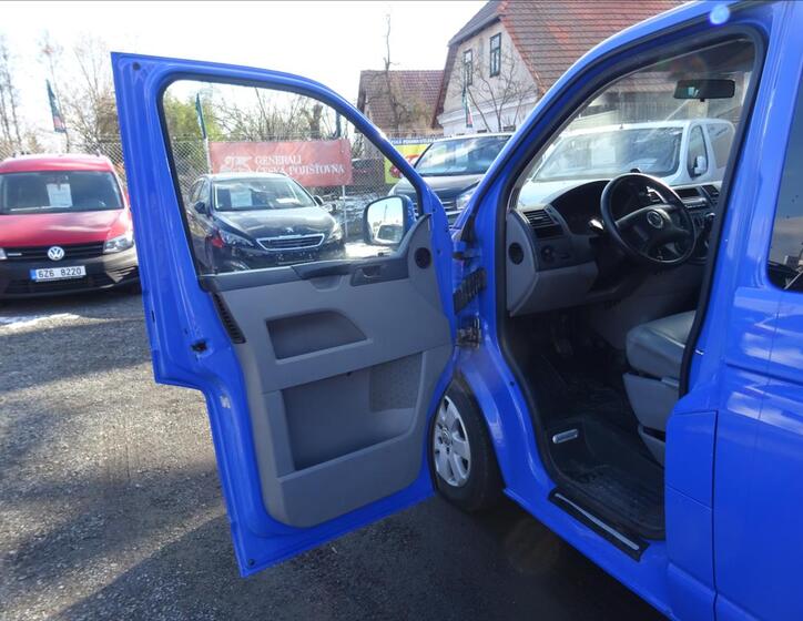 Volkswagen Caravelle 14