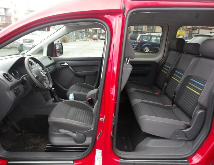 Volkswagen Caddy Skříň 1,6 l 75 kw