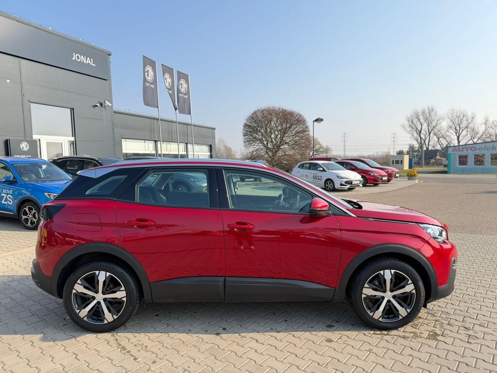 Peugeot 3008 SUV / Terénní 1,2 l 96 kw