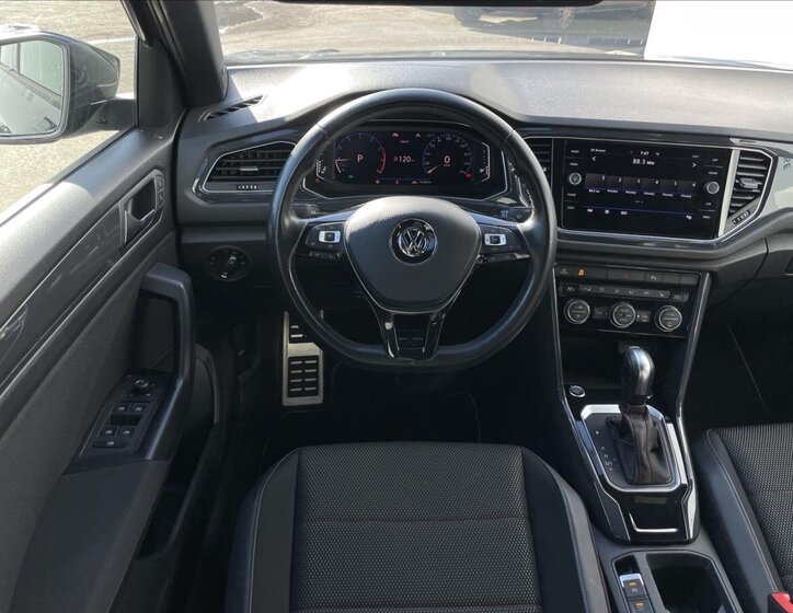 Volkswagen T-Roc SUV / Terénní 1,5 l 110 kw