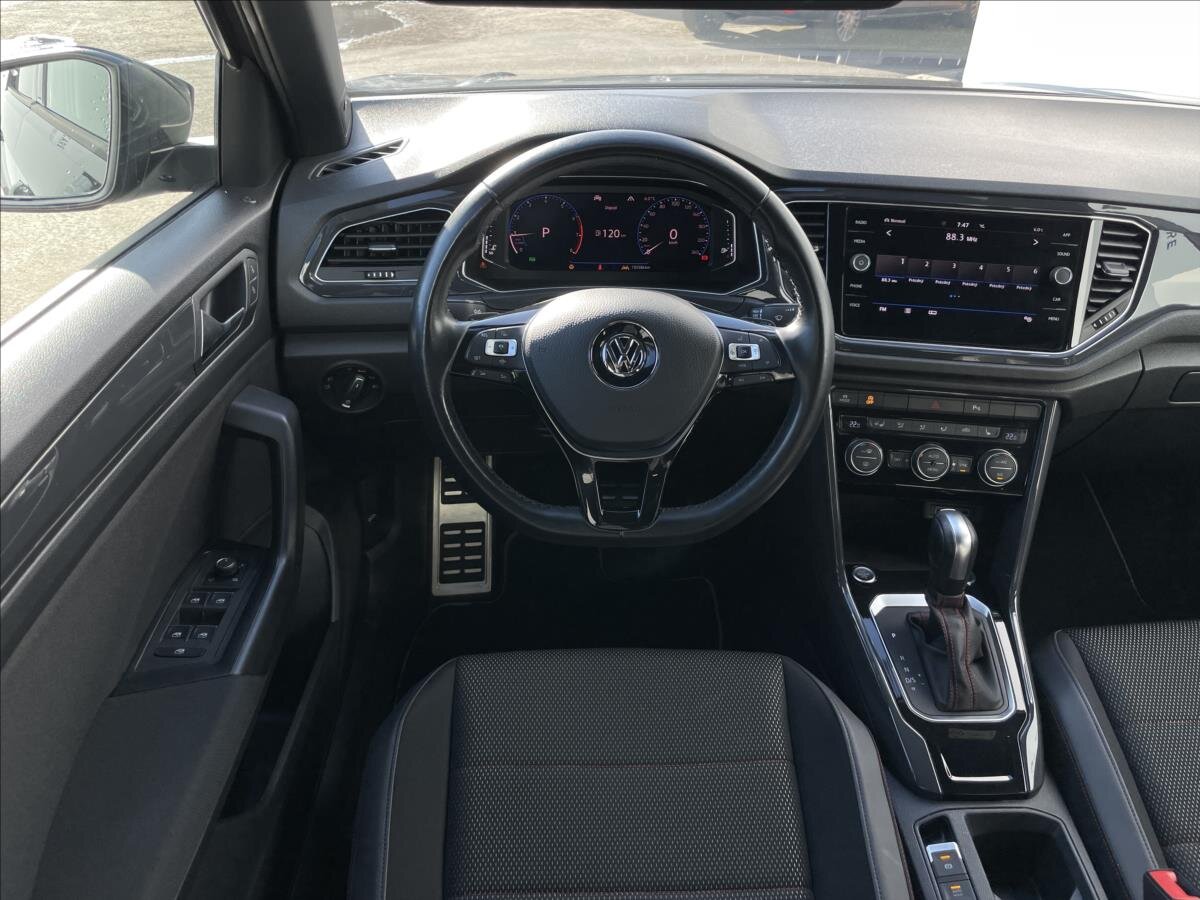 Volkswagen T-Roc SUV / Terénní 1,5 l 110 kw