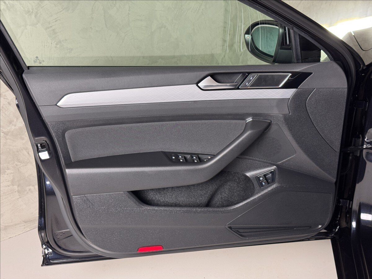 Volkswagen Passat Kombi 1,4 l 160 kw