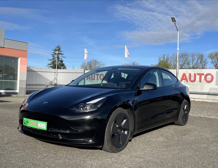 Tesla Model 3 12