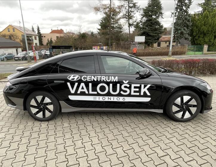 Hyundai Ioniq 6 6