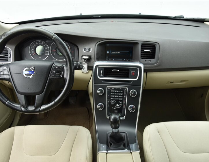 Volvo V60 Kombi 2,0 l 120 kw
