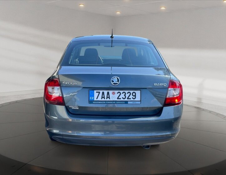 Škoda Rapid Sedan / Limuzína 1,6 l 85 kw