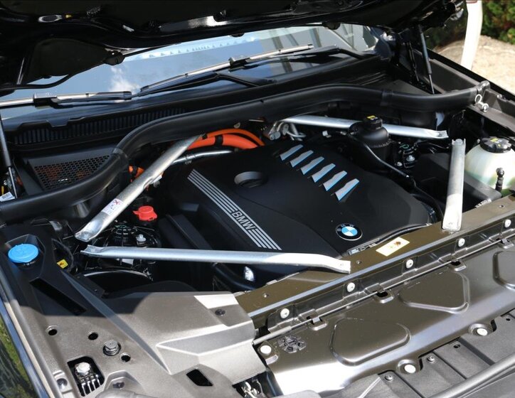 BMW X5 Kombi 3,0 l 290 kw