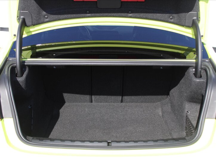 BMW M3 Sedan / Limuzína 3,0 l 375 kw