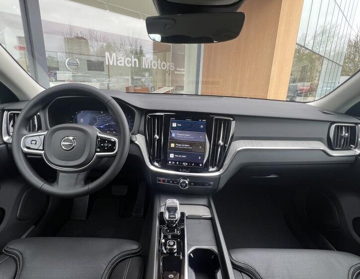 Volvo V60 Kombi 2,0 l 145 kw