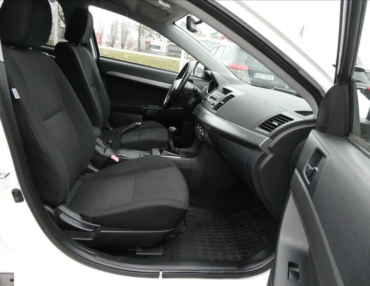 Mitsubishi Lancer 20