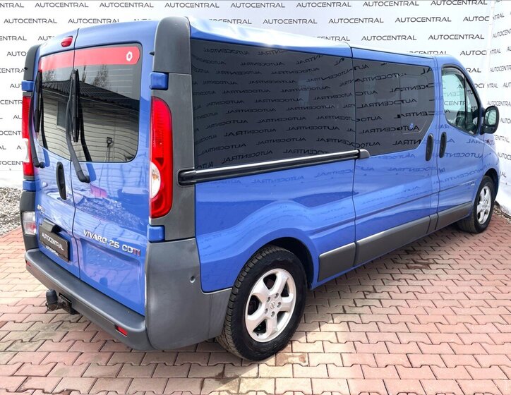 Opel Vivaro MPV 2,5 l 107 kw