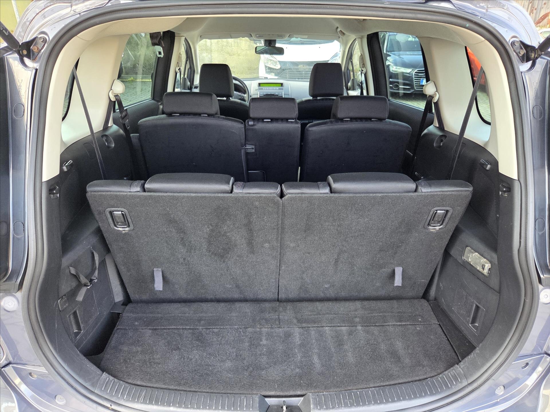 Mazda 5 MPV 2,0 l 81 kw