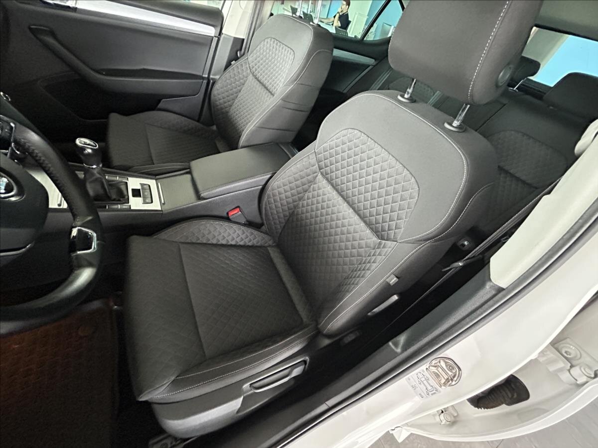 Škoda Superb Sedan / Limuzína 2,0 l 110 kw