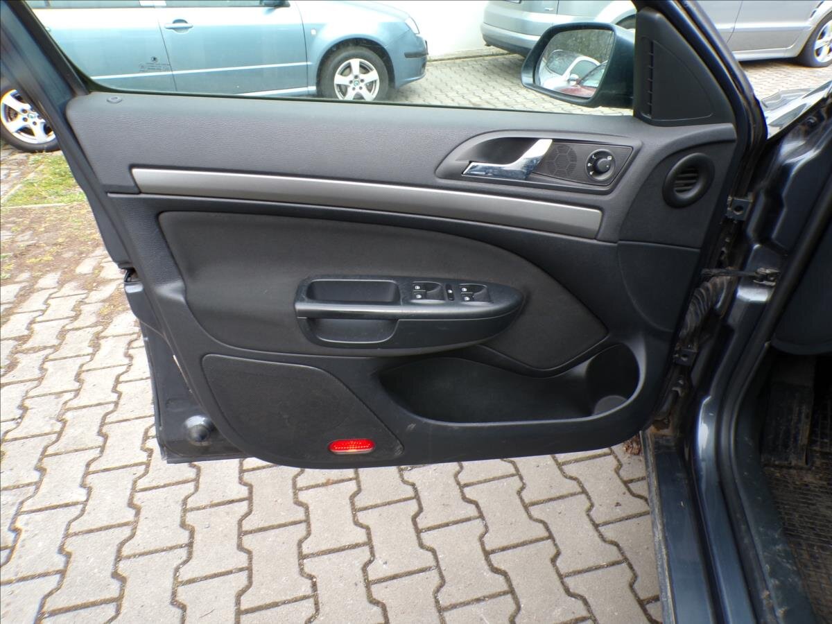 Škoda Octavia Kombi 2,0 l 103 kw