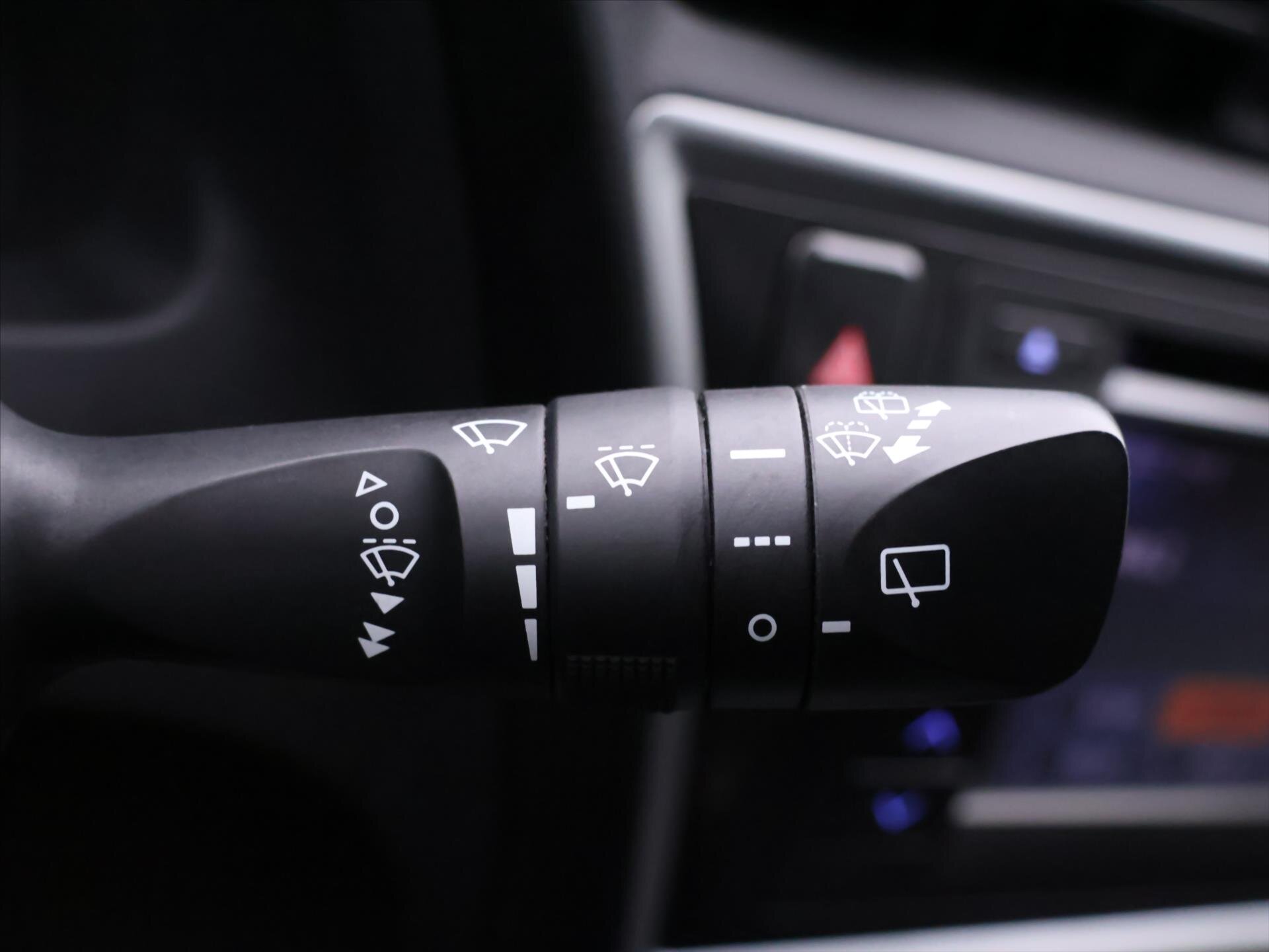 Toyota Auris Hatchback 1,3 l 73 kw