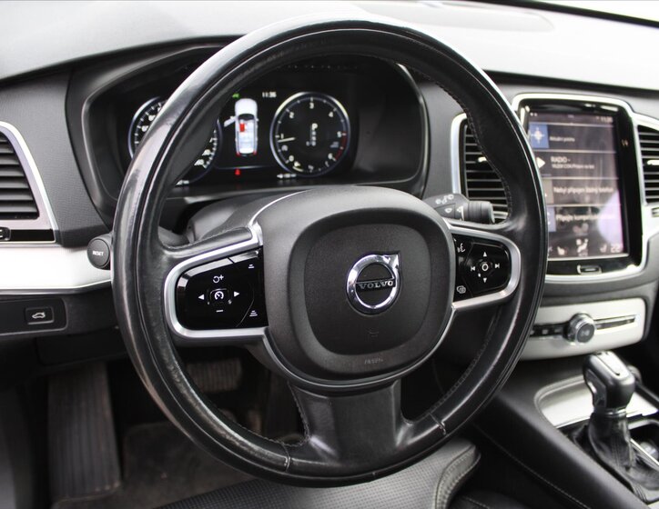 Volvo XC90 SUV 2,0 l 177 kw