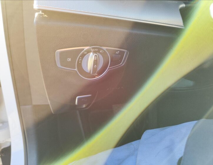 Mercedes-Benz Třídy E 25