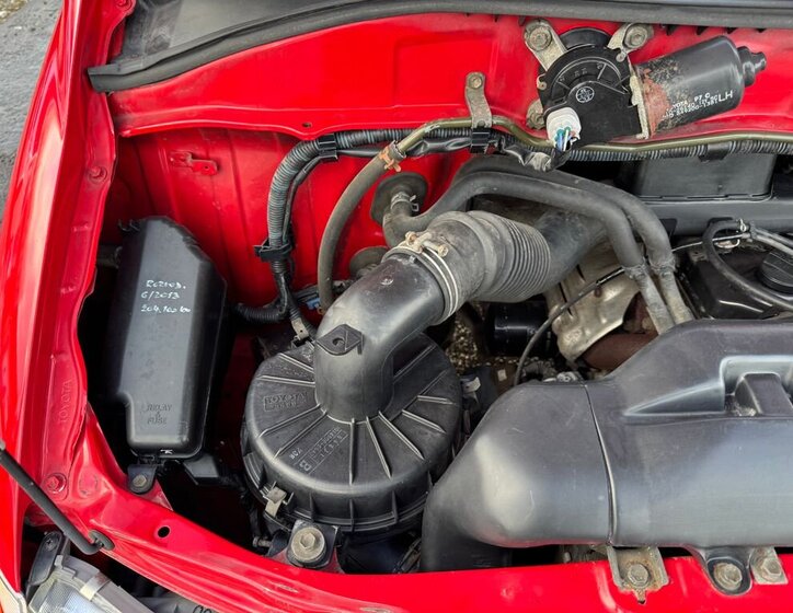 Toyota Hi-Ace Skříň 2,4 l 55 kw