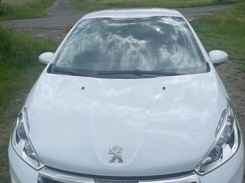 Peugeot 208 Hatchback 1,2 l 60 kw