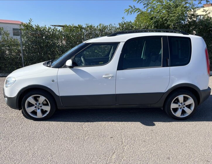 Škoda Roomster 4