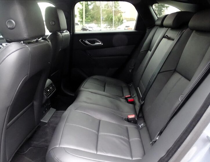 Land Rover Range Rover Velar SUV / Terénní 2,0 l 297 kw