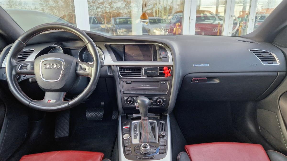 Audi S5 Sedan / Limuzína 3,0 l 245 kw
