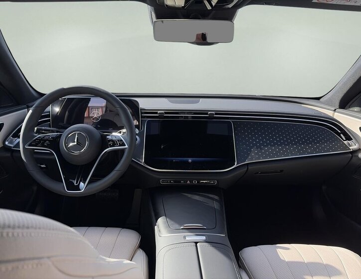 Mercedes-Benz Třídy E Sedan / Limuzína 2,0 l 145 kw