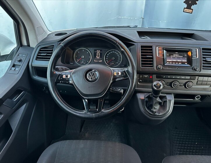 Volkswagen Caravelle Kombi 2,0 l 75 kw