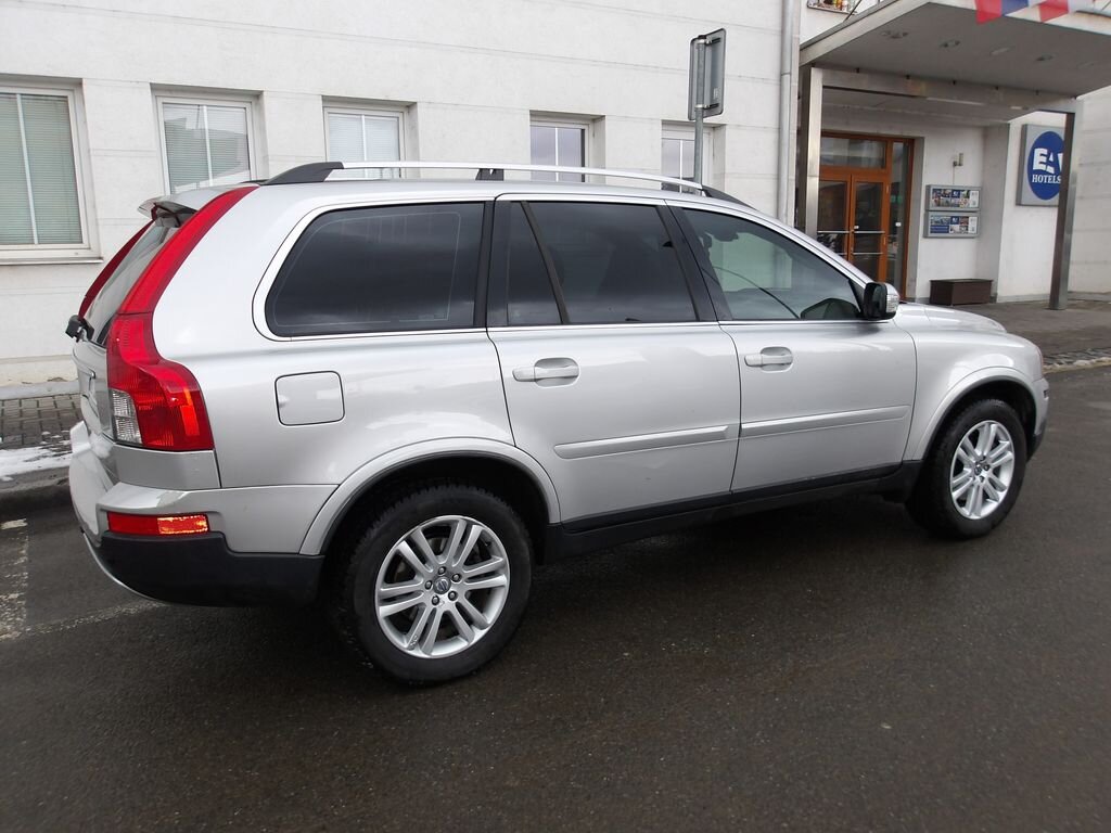 Volvo XC90 SUV 2,4 l 136 kw
