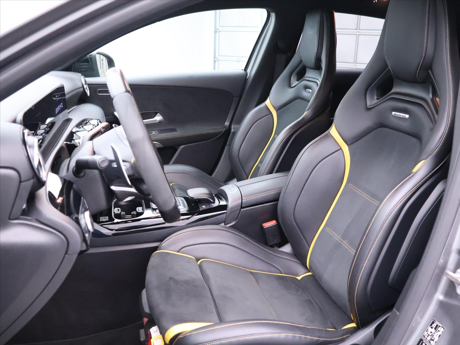 Mercedes-Benz Třídy A Hatchback 2,0 l 310 kw