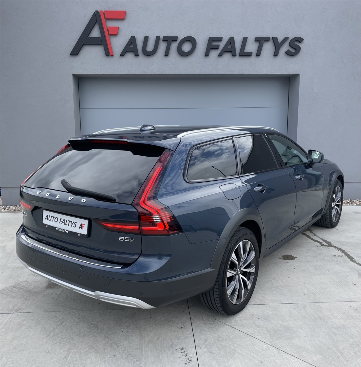 Volvo V90