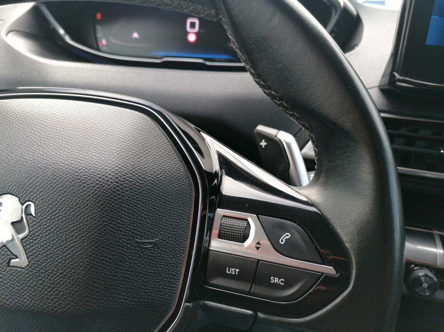 Peugeot 5008 SUV / Terénní 1,5 l 96 kw